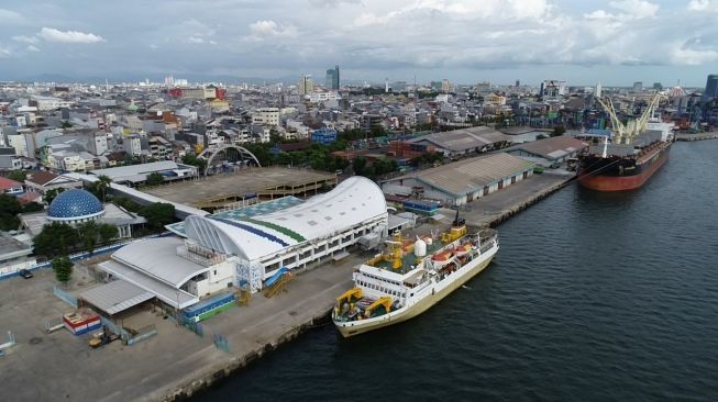 PT Pelindo Multi Terminal Akan Kelola Pelabuhan Makassar Mulai 1 April 2022