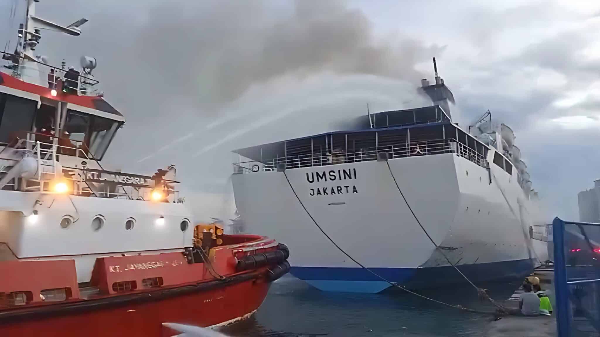 KM Umsini Terbakar, Pelindo Pastikan Pelabuhan Makassar Tetap Beroperasi