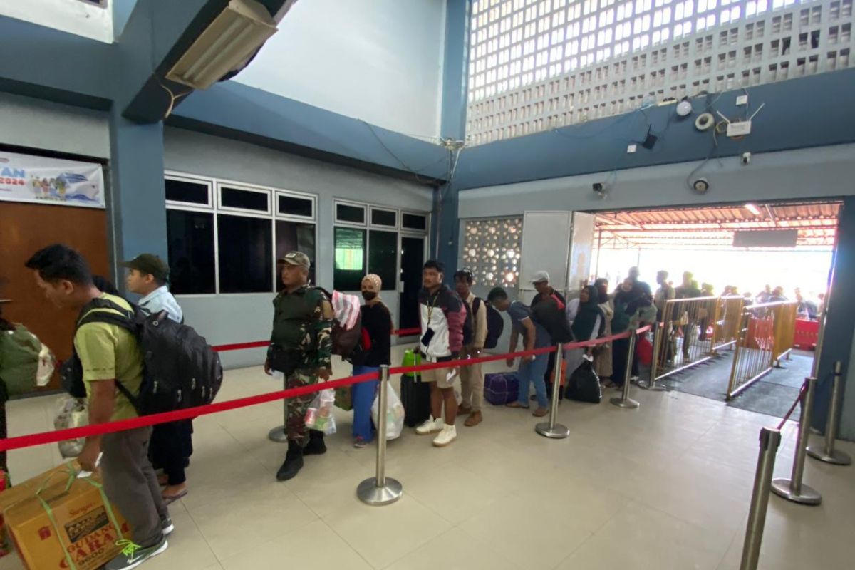 Pelindo Regional 4 pastikan aktivitas di Pelabuhan Ambon tetap normal